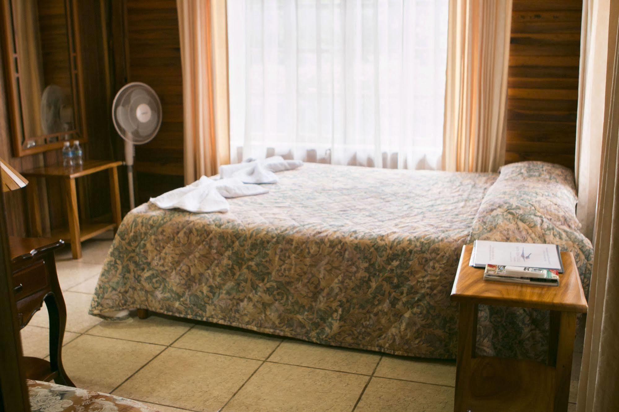 Santa Elena Lodge Cuajiniquil 外观 照片