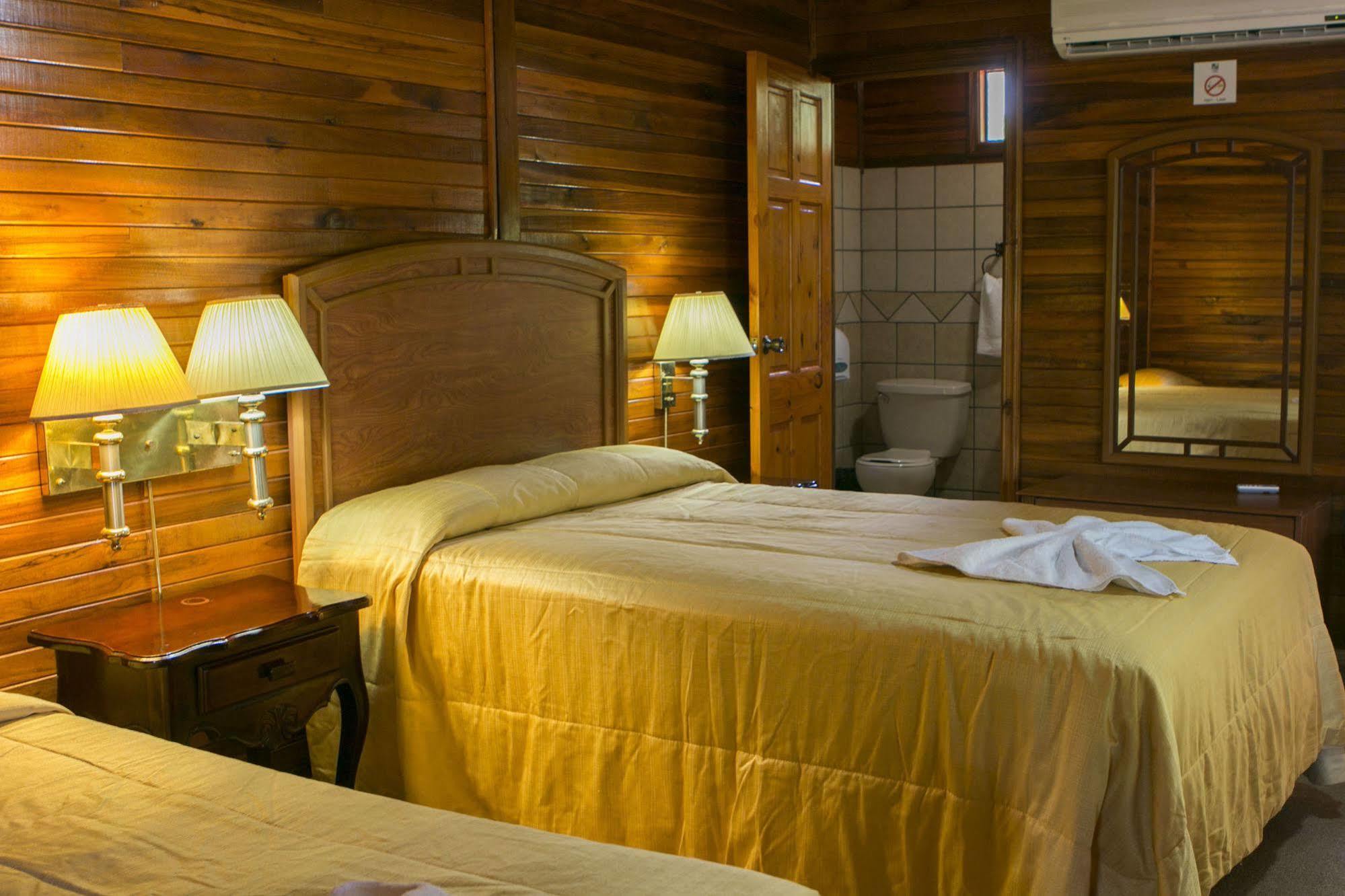 Santa Elena Lodge Cuajiniquil 外观 照片